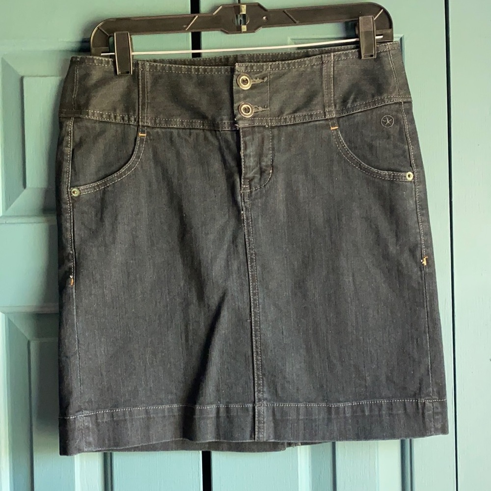 Cute Converse skirt!
